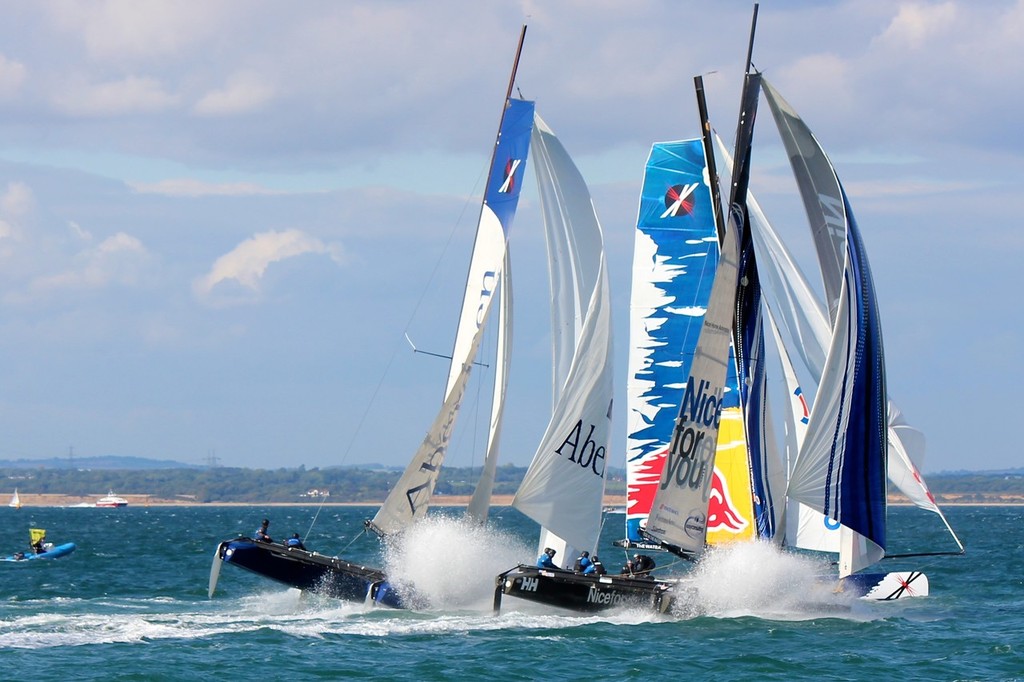 4- Extreme 40’s Aberdeen Asset Management Capsize © Ben Gladwell http://www.sail-world.com/nz
